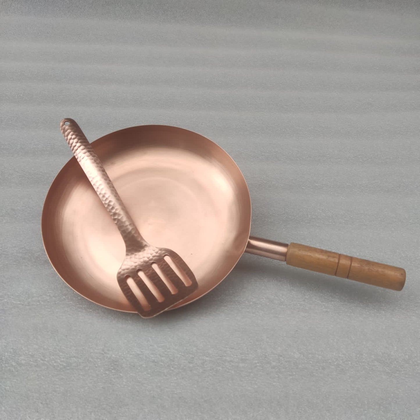 10" Round Plain Copper Pan