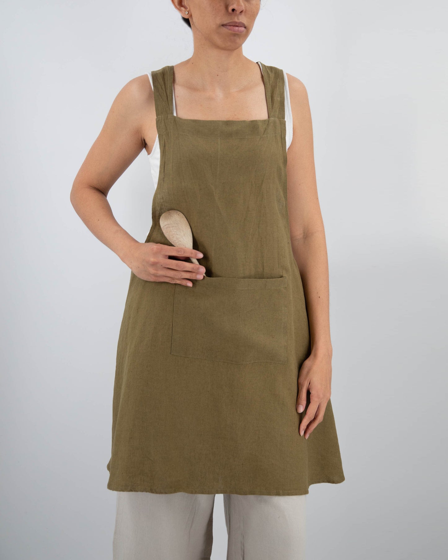 Nishi Cross-Back Linen Apron