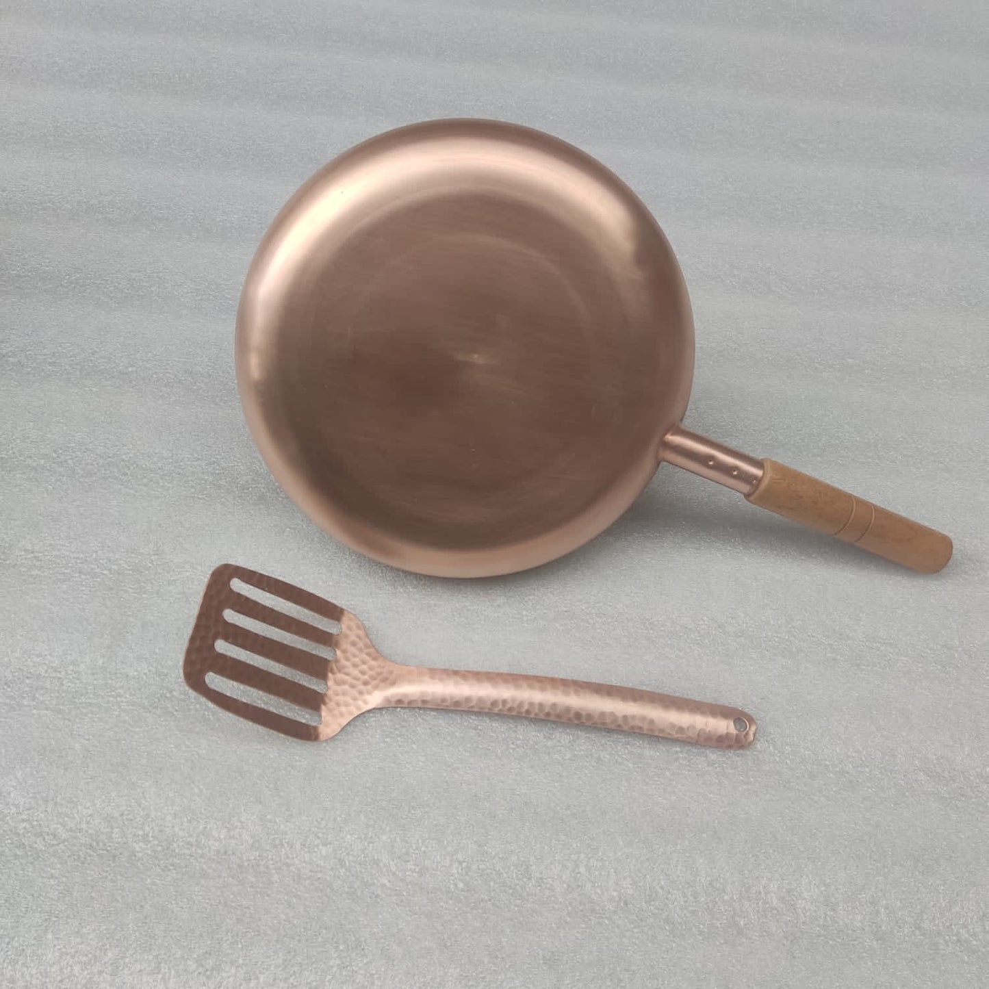 10" Round Plain Copper Pan